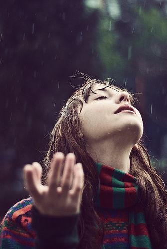 细雨 | 下雨天只会睡觉？这十个游戏给你和孩子雨天的专属浪漫-幼师课件网第10张图片