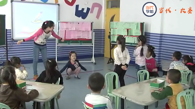 获奖公开课视频 | 大班美术活动《哈哈小孩》（附教案）-幼师课件网第4张图片