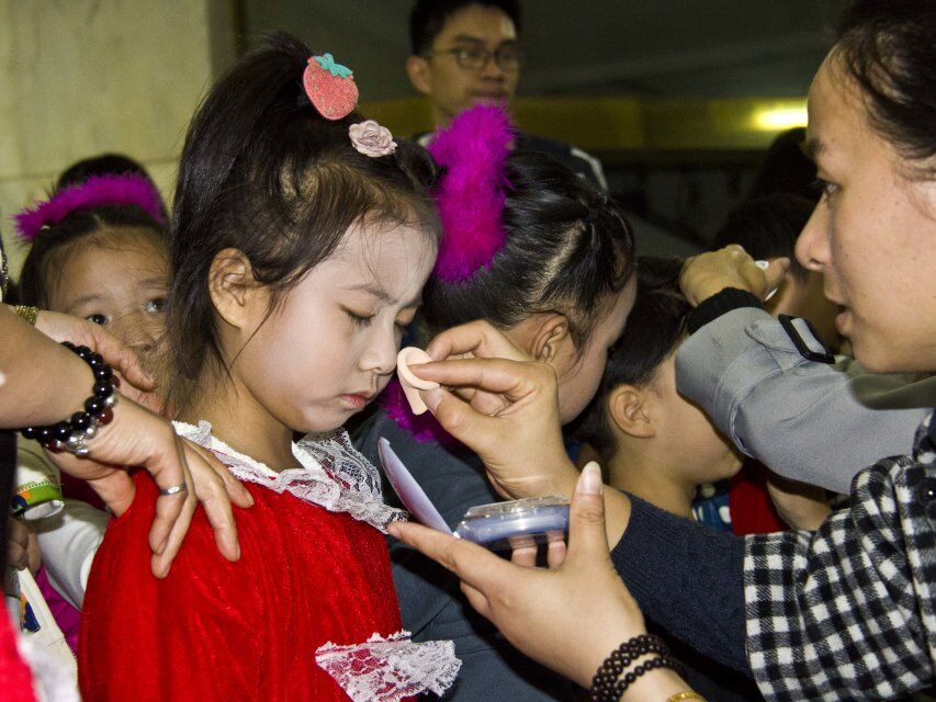 六一舞台妆怎么化？需要准备什么？非常详细的教程，帮你搞定化妆-幼师课件网第7张图片