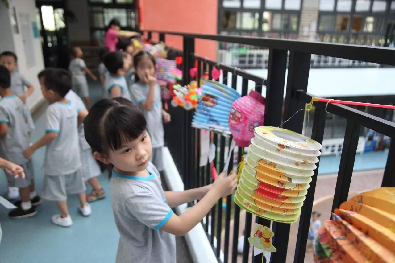 中秋节活动方案 | 看幼儿园如何和孩子们玩转中秋节-幼师课件网第16张图片