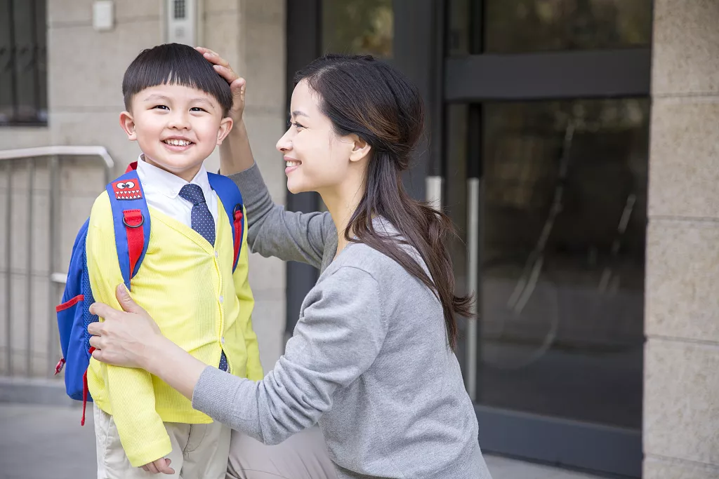 毕业是人生第一次“离别”，痛哭难过的背后是一种“升学焦虑”！-幼师课件网第20张图片