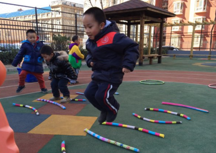 幼儿园体育课基础动作规范有哪些？-幼师课件网第3张图片