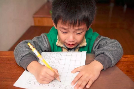 转给家长 | 有一种焦虑叫“孩子要上小学了”，送给幼儿园所有的大班家长！-幼师课件网第11张图片