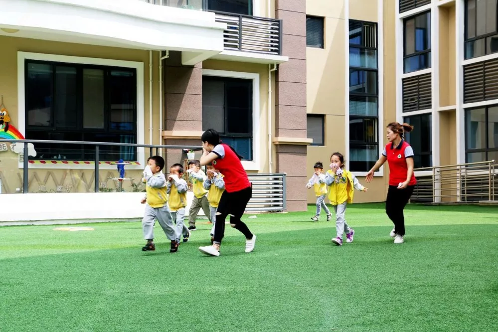 幼儿园发生火灾时，怎么办？逃生必备小知识学起来~-幼师课件网第11张图片