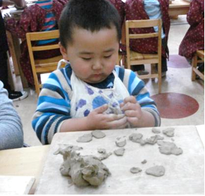 幼儿为什么要玩泥塑呢？-幼师课件网第3张图片