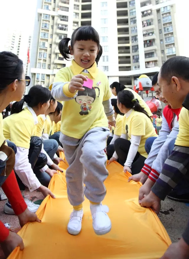 幼儿园里如何举办一场成功的运动会？-幼师课件网第7张图片