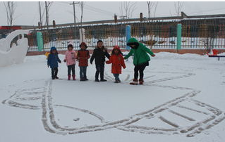 中班语言活动 | 雪地里的小画家-幼师课件网第13张图片