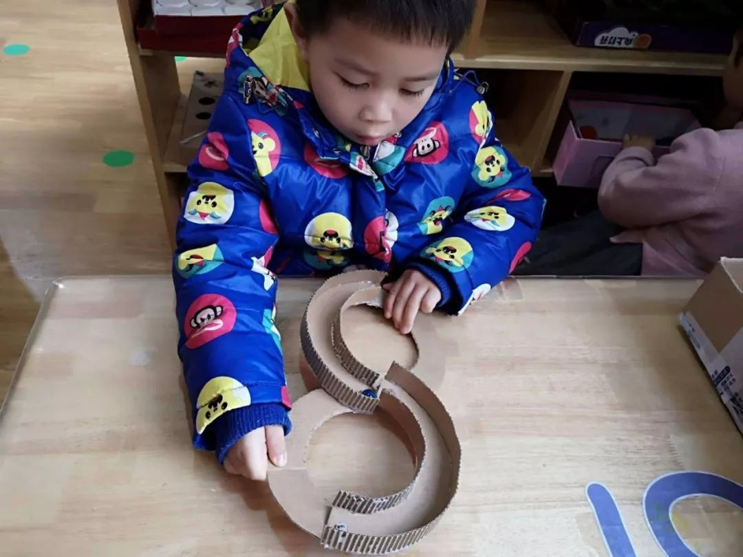 自制玩教具 | 这样益智区的玩教具，瞬间吸引孩子的眼球！-幼师课件网第12张图片