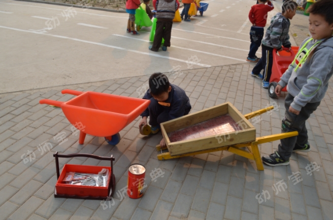 幼儿园户外游戏区设置 | 混龄车区游戏的创设与指导-幼师课件网第5张图片