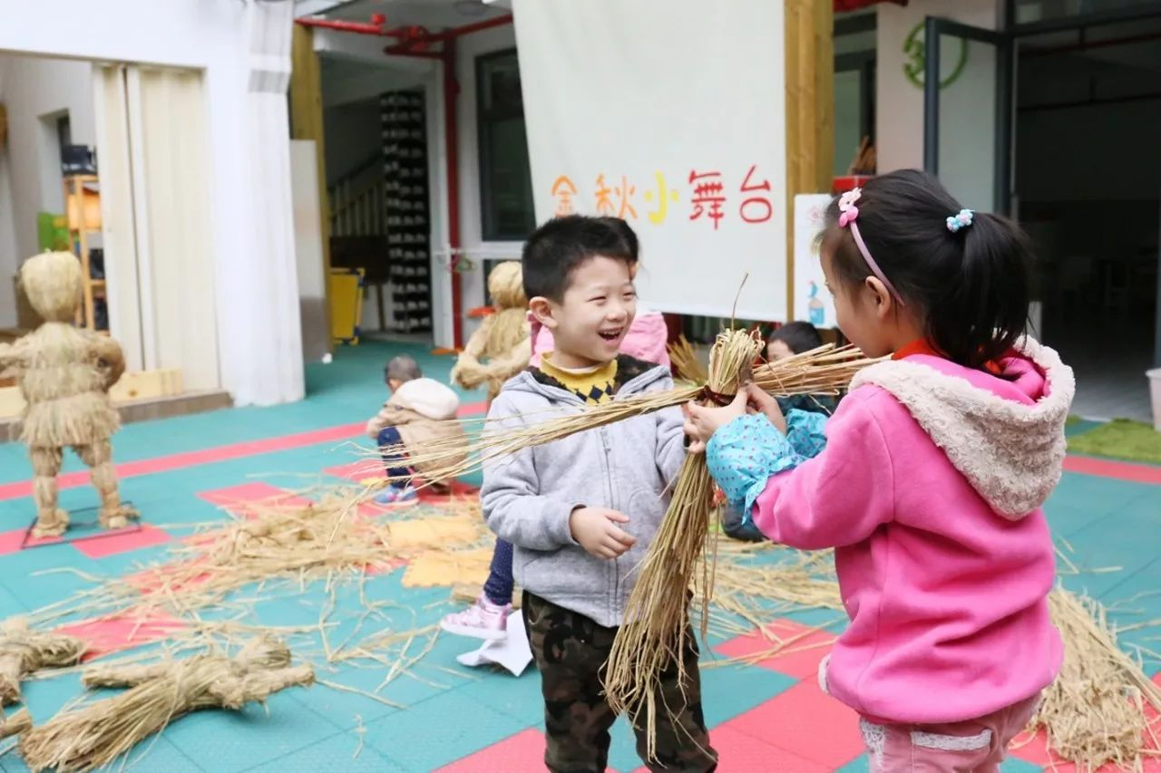 没想到在幼儿园，美术还能这么“玩”！-幼师课件网第6张图片