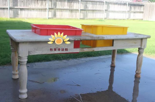 户外游戏 | 看国外幼儿园如何利用废物改造户外游戏-幼师课件网第13张图片