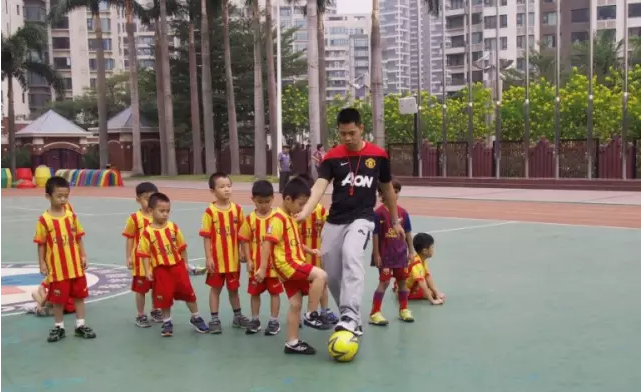 幼儿园一日活动指引，生活、体育、游戏、学习一个都不能少-幼师课件网第6张图片