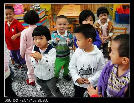 小班舞蹈活动-《扭扭虫舞蹈》-幼师课件网第1张图片