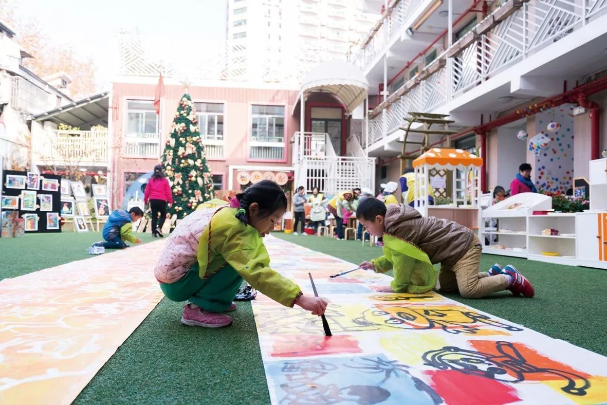 没想到在幼儿园，美术还能这么“玩”！-幼师课件网第8张图片