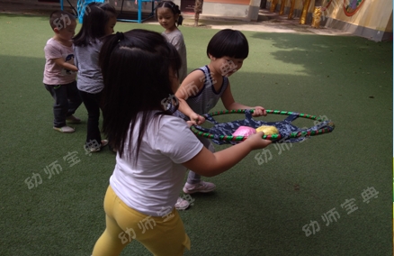 大班户外自制玩教具 | 纸球总动员-幼师课件网第14张图片