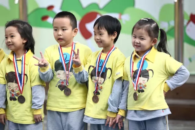 幼儿园里如何举办一场成功的运动会？-幼师课件网第10张图片