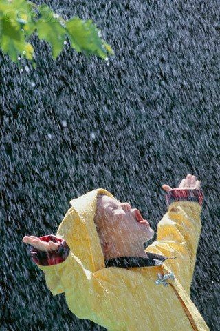 细雨 | 下雨天只会睡觉？这十个游戏给你和孩子雨天的专属浪漫-幼师课件网第7张图片