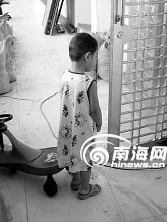 4龄童不会说话生气就撞墙暴力倾向惹人忧(图)-幼师课件网第1张图片