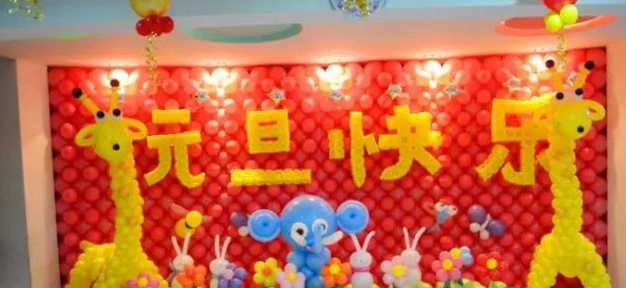 幼儿园新年走廊、吊饰欣赏-幼师课件网第25张图片