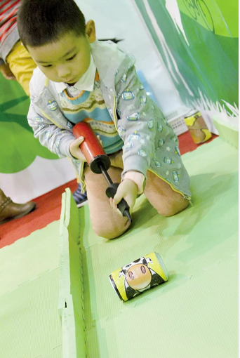 科学实验 | 土豆发电、自制龙卷风、磁铁寻宝…放假在家玩游戏-幼师课件网第19张图片