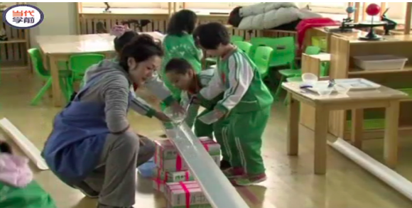 获奖公开课视频 | 混龄科学领域科学活动《运水》-幼师课件网第3张图片