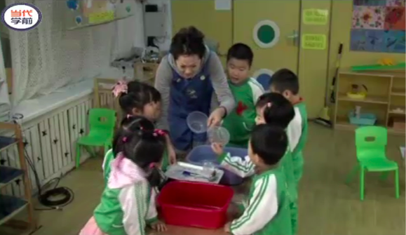 获奖公开课视频 | 混龄科学领域科学活动《运水》-幼师课件网第2张图片