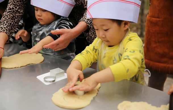 中班科学教案：好朋友夹心饼干-幼师课件网第3张图片