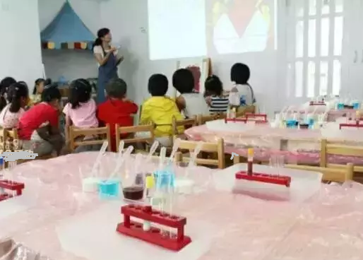 科学活动：《颜色的好朋友》-幼师课件网第4张图片