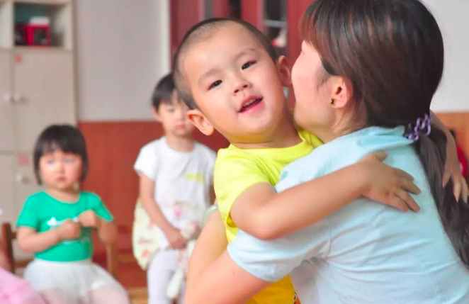 晨间接待 | 决定幼师一天工作质量最重要的小事，你做到了吗？-幼师课件网第6张图片