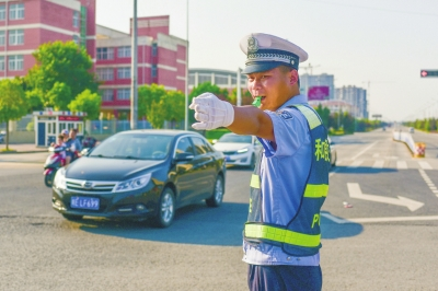 中班社会领域活动 |《不怕热的人》-幼师课件网第3张图片