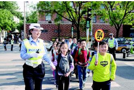 幼小衔接健康活动：安全走过马路口-幼师课件网第3张图片