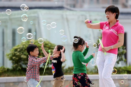 师幼互动 | 从案例中解读师幼互动策略你get到了吗？-幼师课件网第1张图片