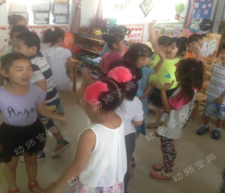 大班社会教学活动《好朋友握握手》-幼师课件网第11张图片