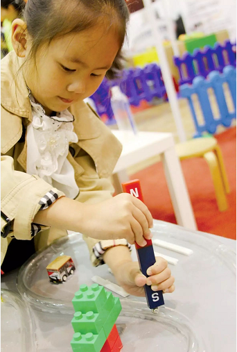 科学实验 | 土豆发电、自制龙卷风、磁铁寻宝…放假在家玩游戏-幼师课件网第14张图片