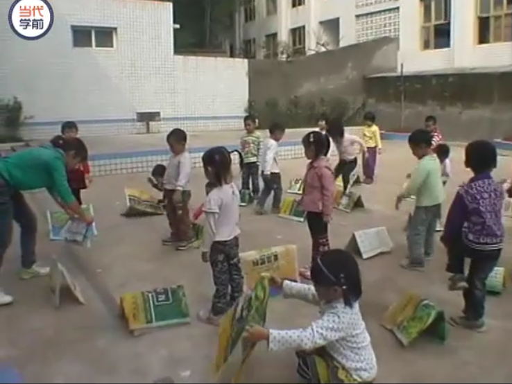 获奖公开课视频 | 中班健康领域体育活动《好玩的口袋》-幼师课件网第2张图片