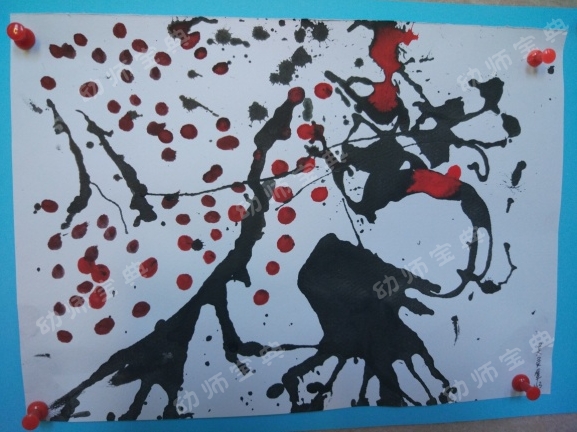 小班艺术活动玩色系列之二：好玩的吹画—梅花开-幼师课件网第2张图片