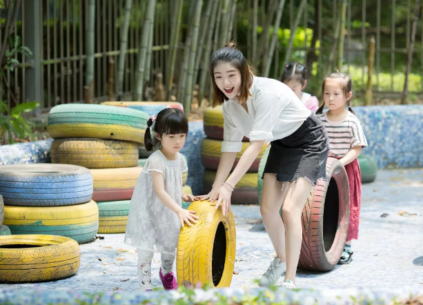 学前教育宣传月教师的故事 | 孩子，遇见你们真好！-幼师课件网第1张图片