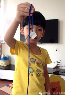 [玩科学]小鱼快跑之钓冰块鱼-幼师课件网第5张图片