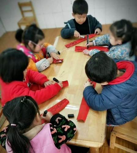 大班艺术领域美术活动 |《春联》-幼师课件网第10张图片