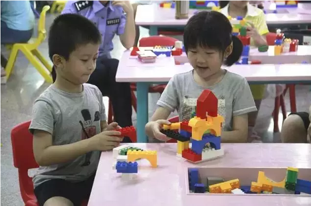 积木建构游戏对幼儿数学能力的促进作用-幼师课件网第5张图片