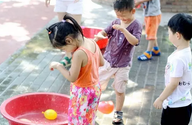 再不玩水夏天就过了-幼师课件网第1张图片